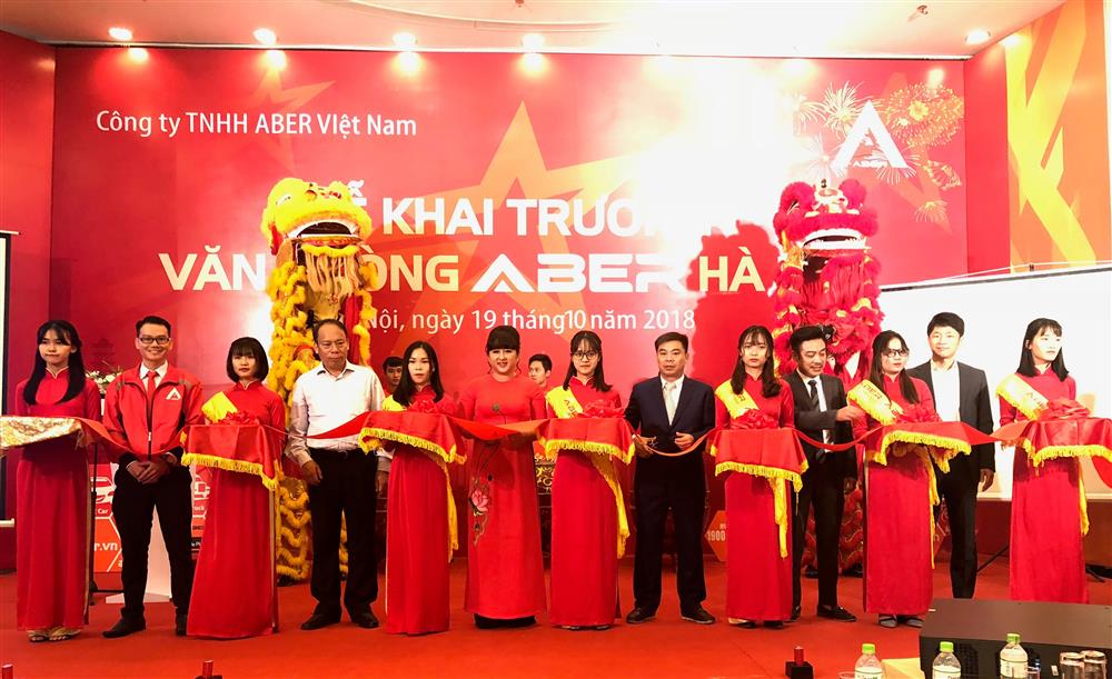 Ra mắt ứng dụng đặt xe do người Việt sáng lập mang tên ABER